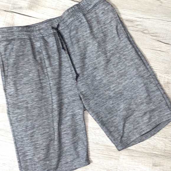 Buckle shorts xl - Picture 1 of 4